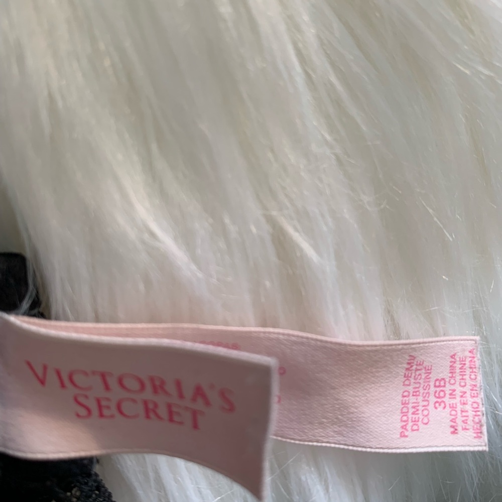 VICTORIA SECRET !!! - Picture 5 of 10